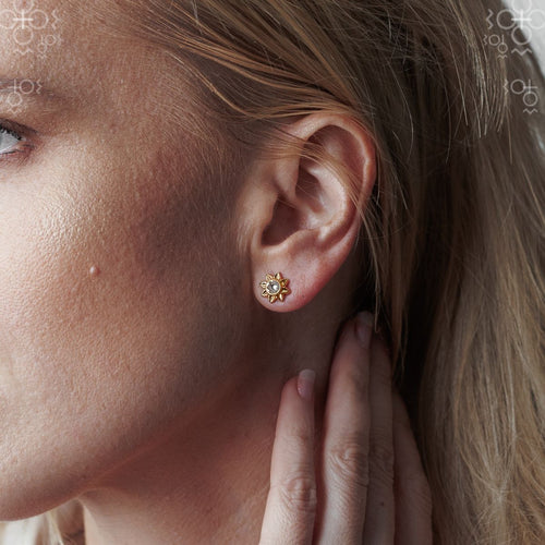 EARRINGS STUD SUN SOLIS WHITE SWAROVSKI® CRYSTAL GOLD PLATED