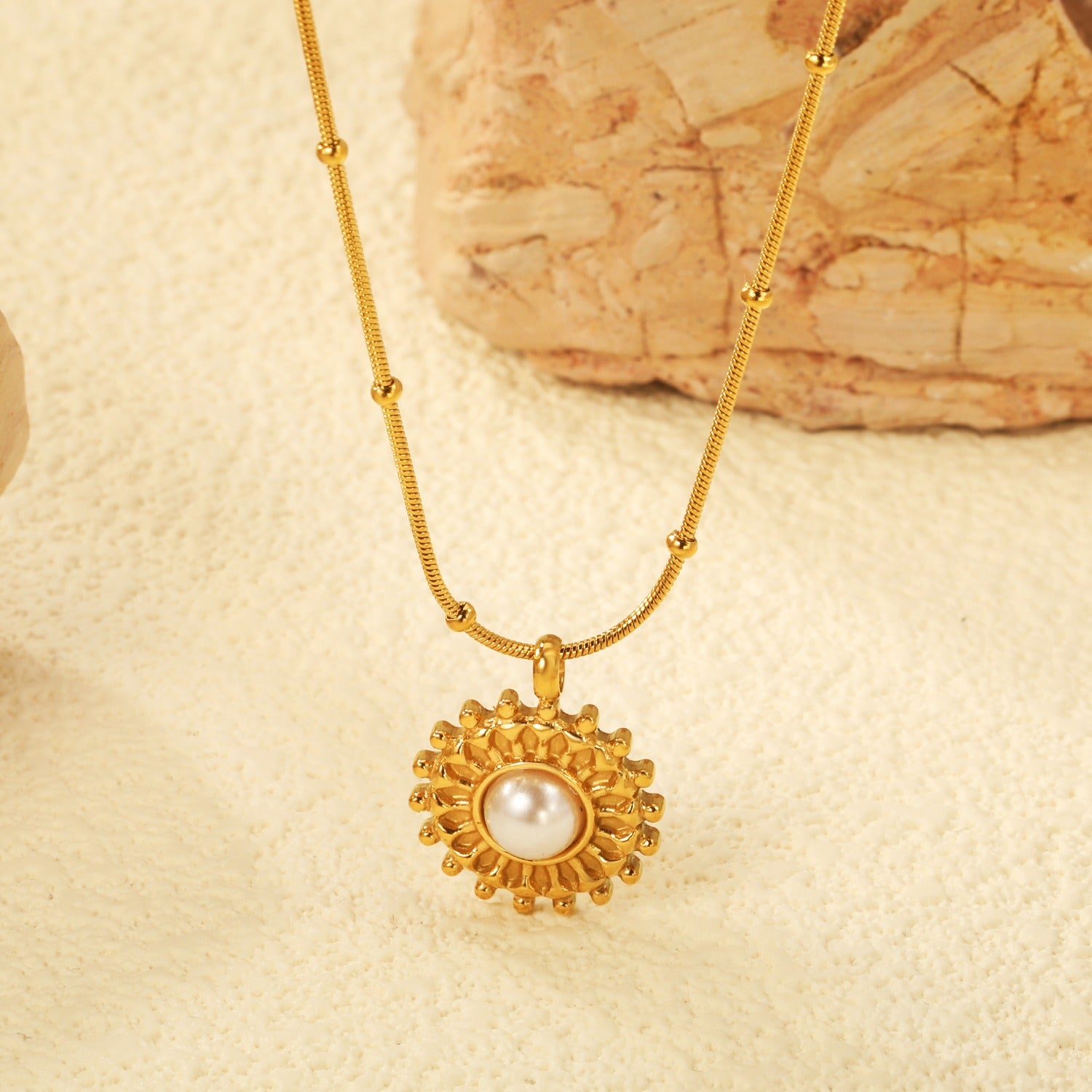 Nur Solis Necklace