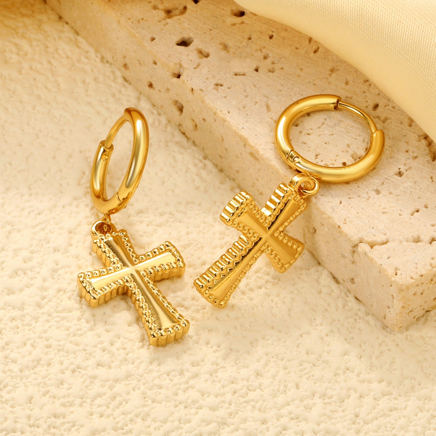 Nur Grace Cross Earrings
