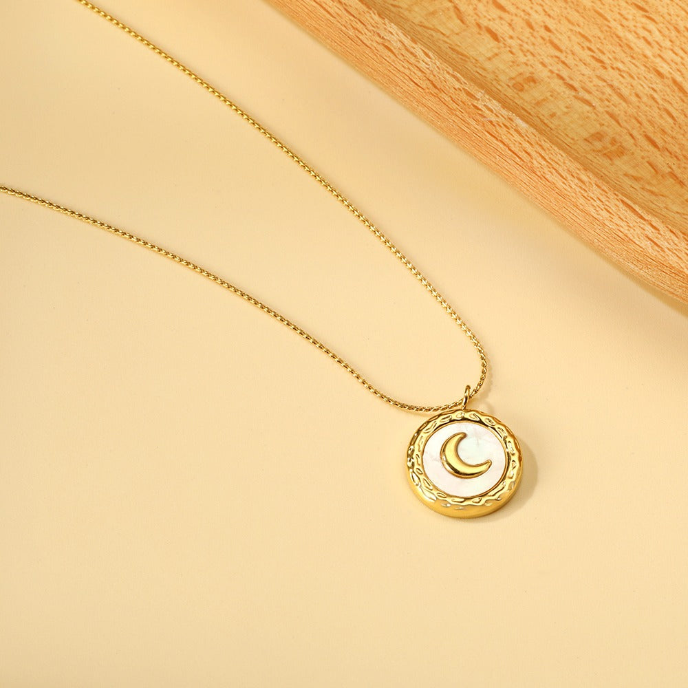 Nur Luna Pendant