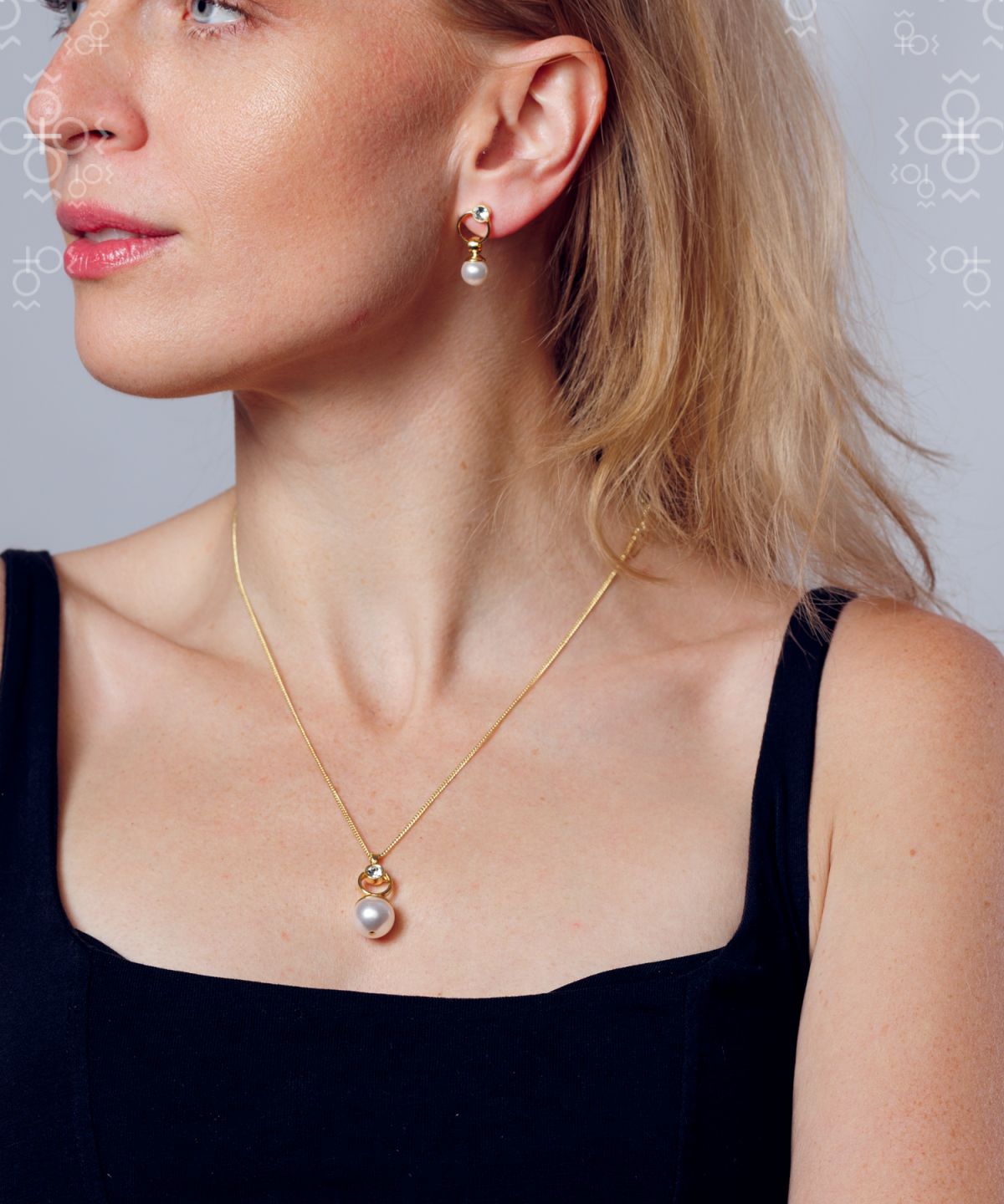 PEARL SWAROVSKI® CRYSTAL NECKLACE